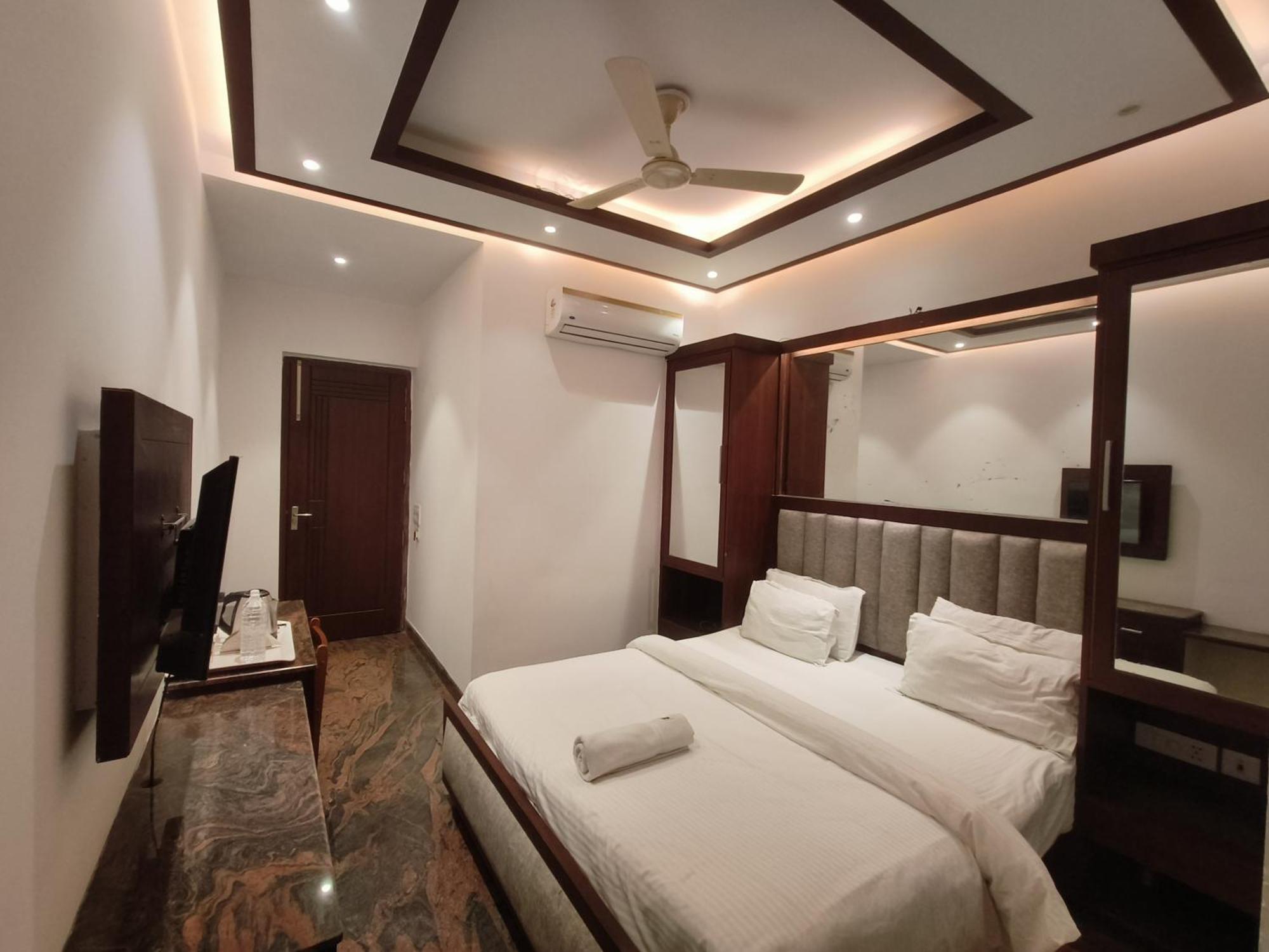 Jjk Rukmini Vilas Hotel & Banquet Muzaffarpur Zewnętrze zdjęcie