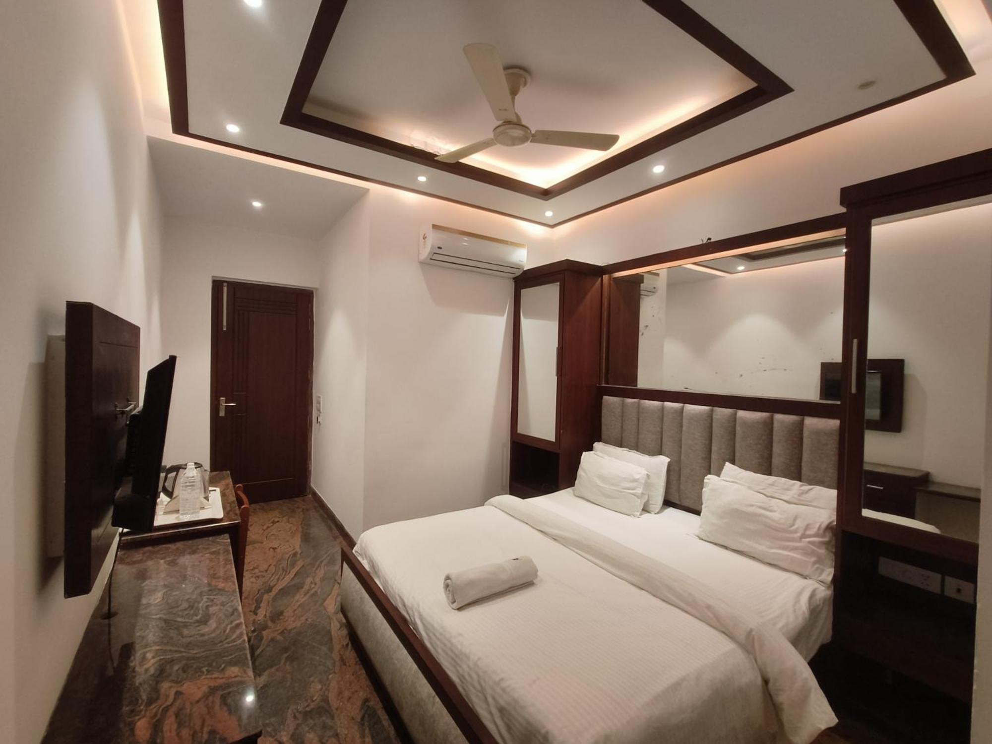 Jjk Rukmini Vilas Hotel & Banquet Muzaffarpur Zewnętrze zdjęcie
