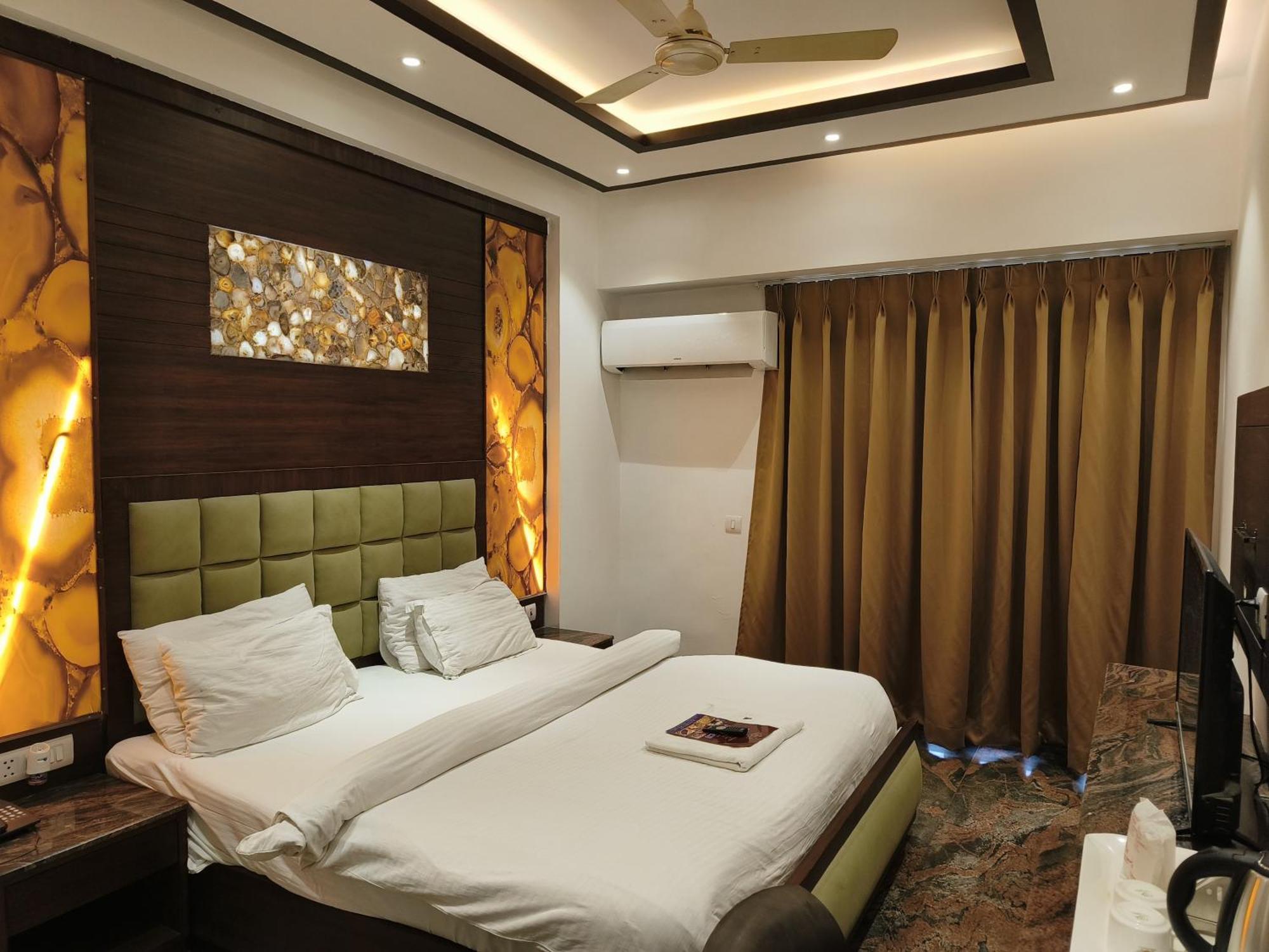 Jjk Rukmini Vilas Hotel & Banquet Muzaffarpur Zewnętrze zdjęcie