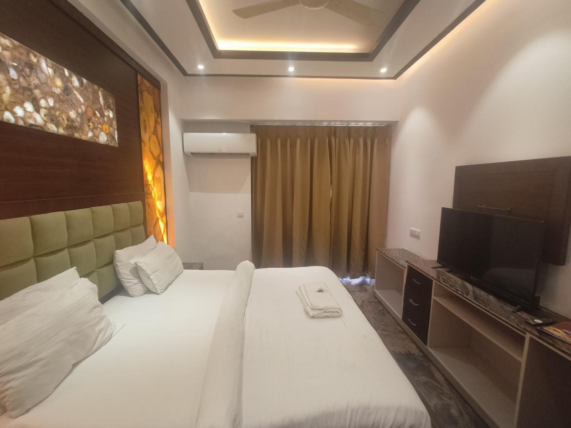 Jjk Rukmini Vilas Hotel & Banquet Muzaffarpur Zewnętrze zdjęcie