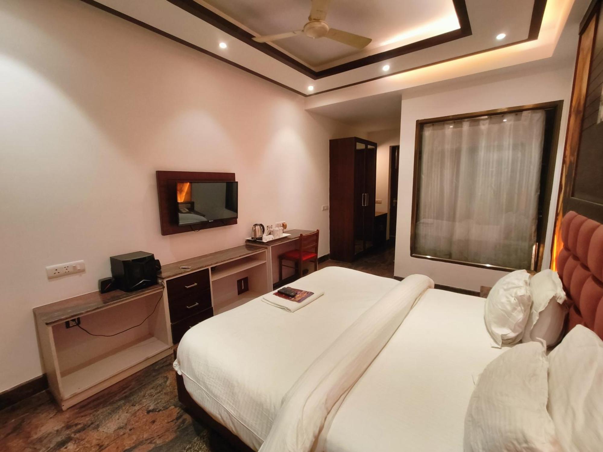 Jjk Rukmini Vilas Hotel & Banquet Muzaffarpur Zewnętrze zdjęcie