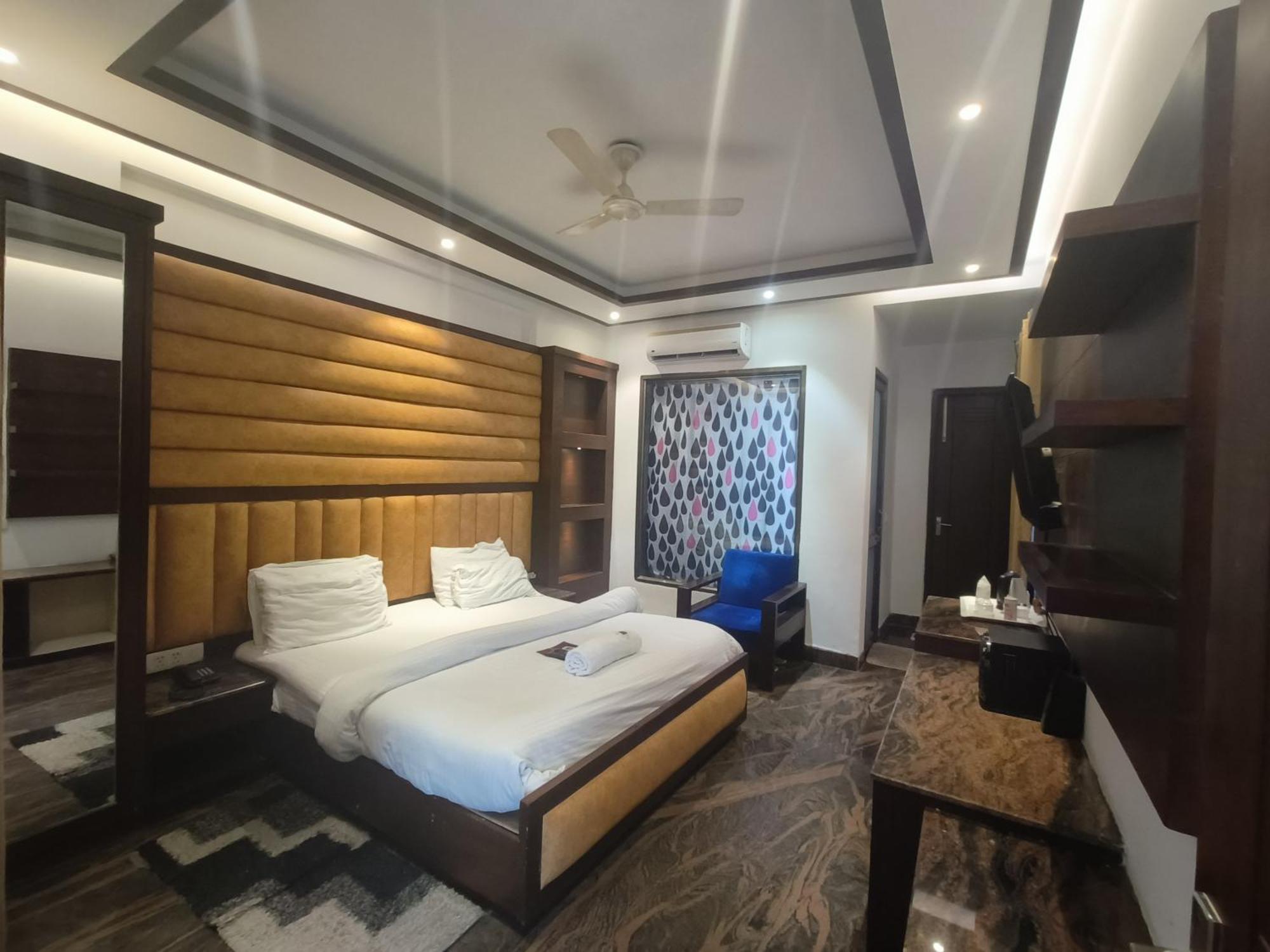 Jjk Rukmini Vilas Hotel & Banquet Muzaffarpur Zewnętrze zdjęcie